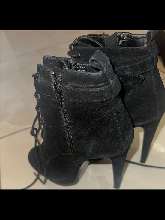 Aldo Shoes - Aldo Black Suede Lace-Up Stiletto Ankle Boots vintage Y2K size 8.5